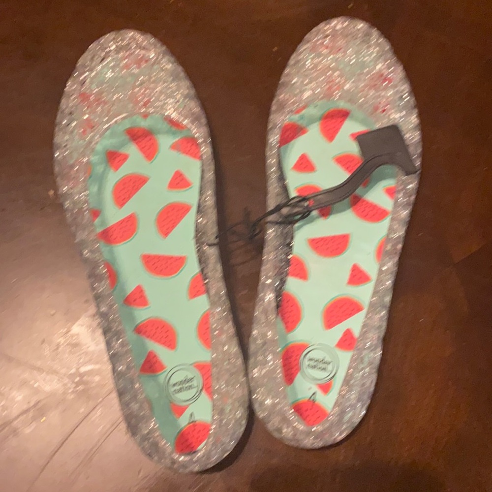 Clear glittery jelly shoes size 4